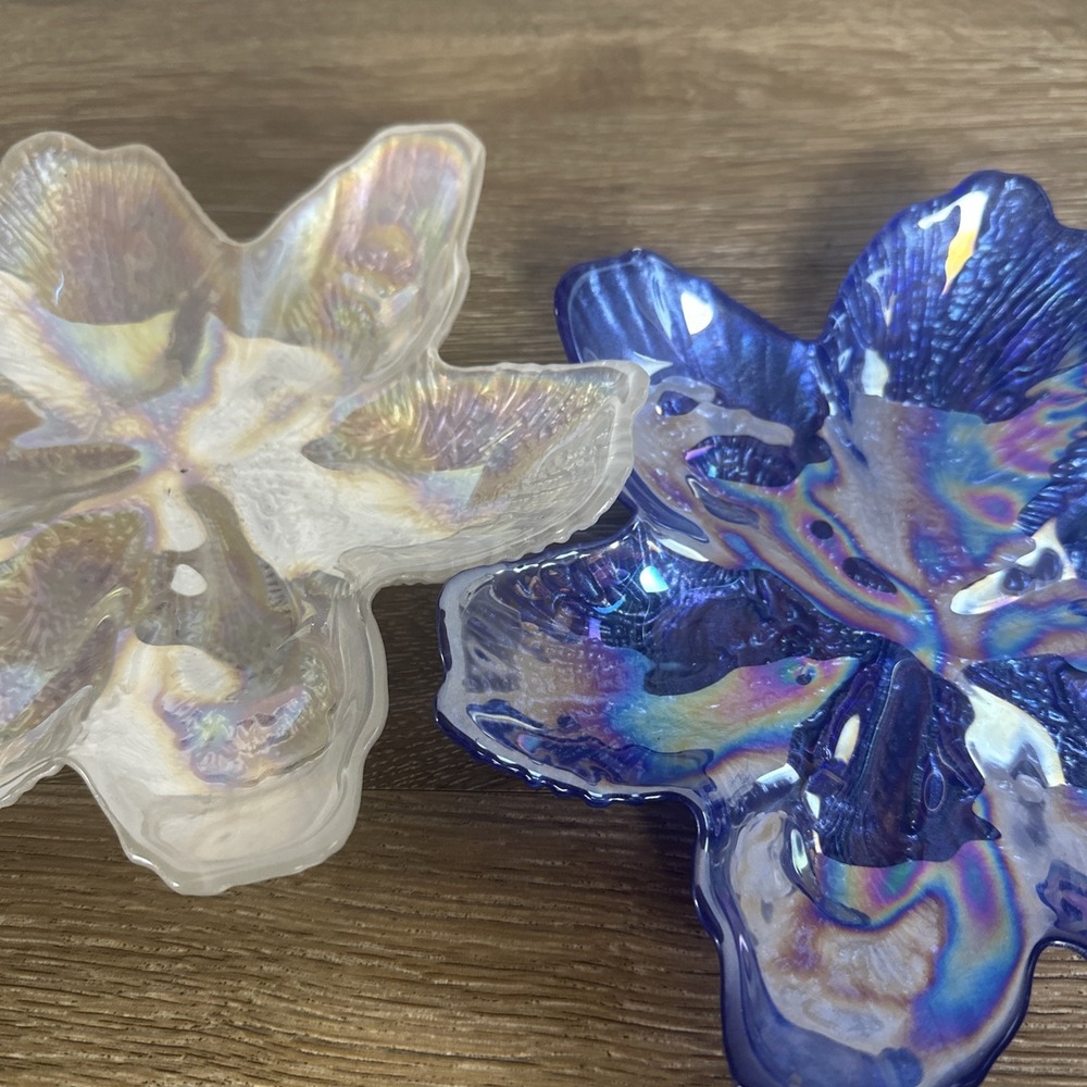 AKCAM Turkish Glass Flower Shape Plates Set If 2 Iridescent White & Blue